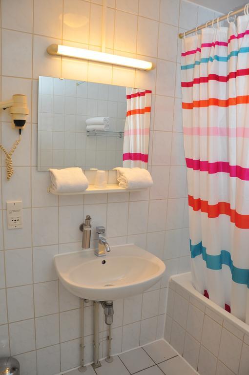 Afrit 28 Hotel Heusden-Zolder ห้อง รูปภาพ