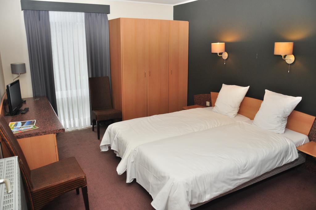 Afrit 28 Hotel Heusden-Zolder ห้อง รูปภาพ